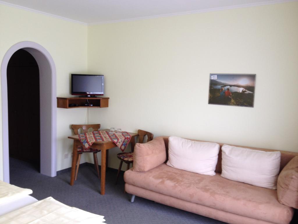 Pension Seerose Drobollach am Faakersee Chambre photo